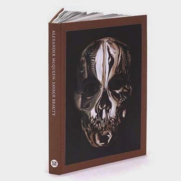 Alexander McQueen: Savage Beauty - Large Coffee Table Book BRAND NEW - Picture 4 of 14